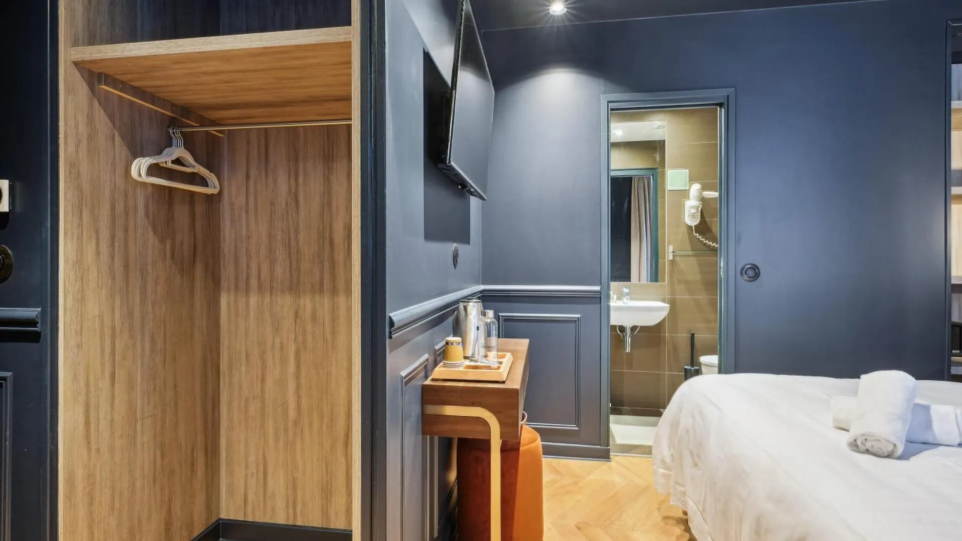 Hotel Clemence Paris 3*,  France